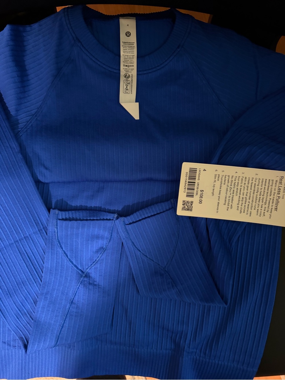 lululemon athletica Women’s Blue Ribbed Pullover Shirt